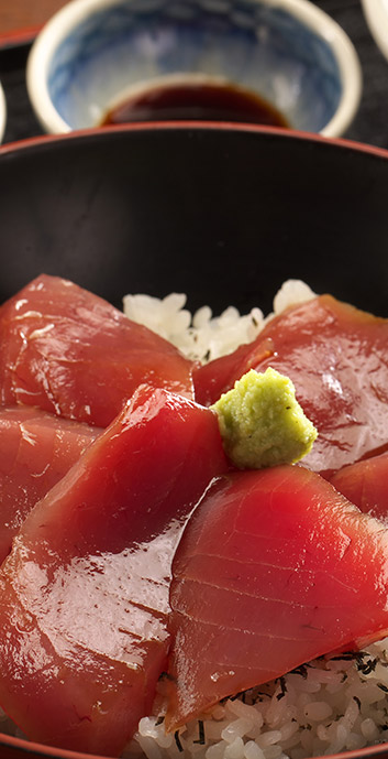 マグロ丼